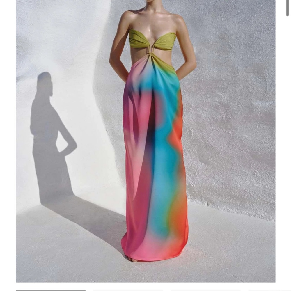 Elegant Strapless Dress baobab